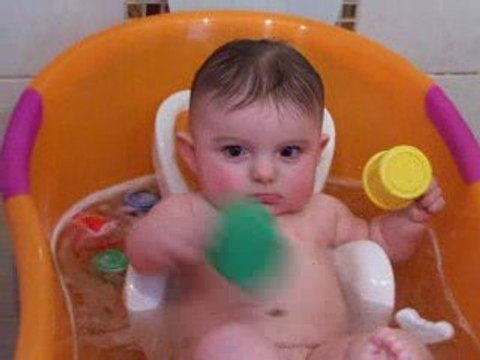 Je fais des castagnettes dans mon bain