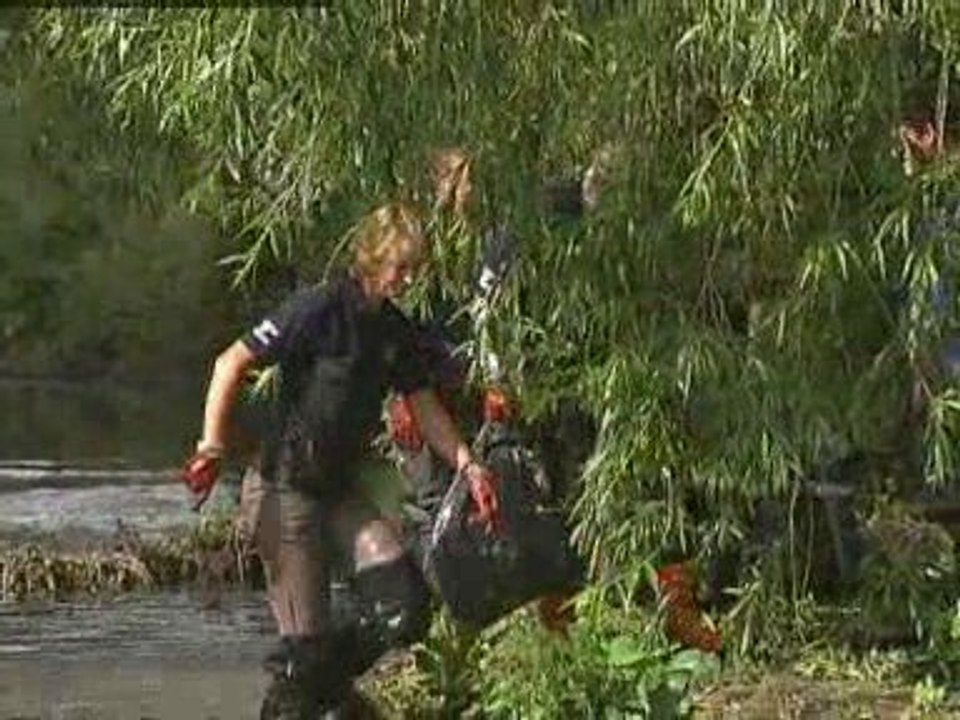 Boris Johnson falls in a river