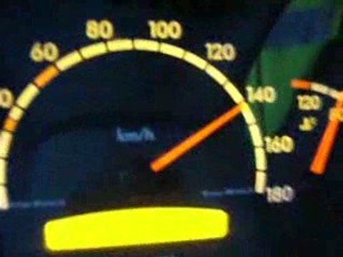 un camion de 40 tonnes qui roule a plus de 140km/h sur l' autoroute et qui me depasse