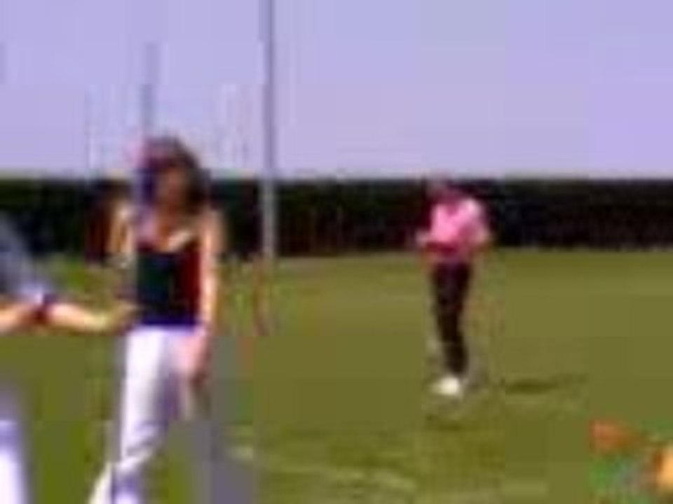 Ne sais pas lancé mais est fiere d'elle : Ah le javelot !!