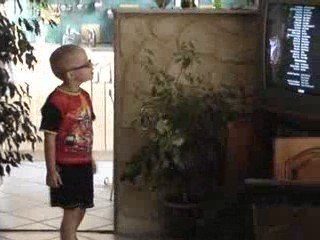 Mathis DANSE SUR LA BO de "MAGAGASCAR"