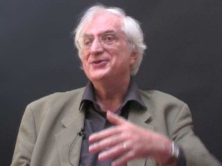 Bertrand Tavernier évoque Dans la Brume électrique