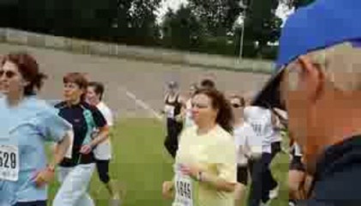 CROSS DE BERCY 2009 : ISA QUITTE LE STADE