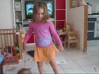 Lizéa chante et danse !