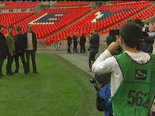 Oasis gig nightmare - Noel offers refund