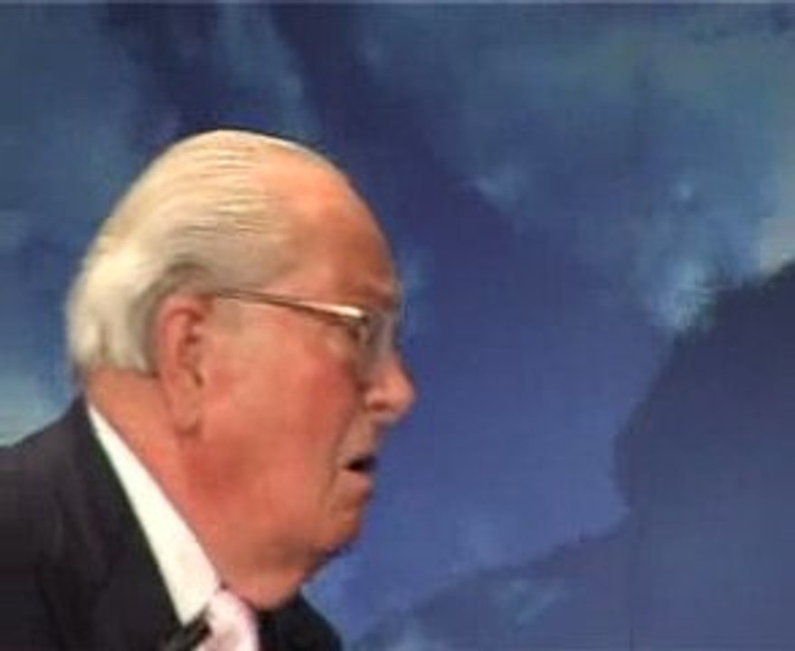 J-M Dubois et J-M Le Pen, au banquet du FN le 4 juin 2009