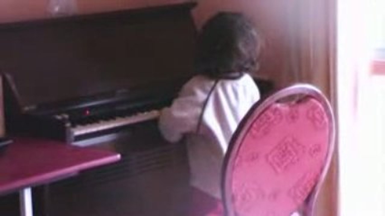 Eti & the Piano