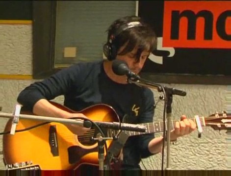 Indochine Junior Song - session acoustique Le Mouv'