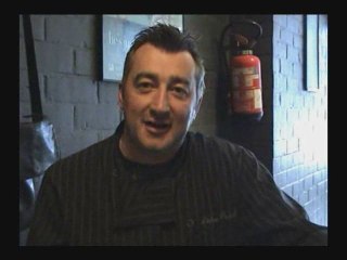 Pascal Delrue pose une question à Christian Massy