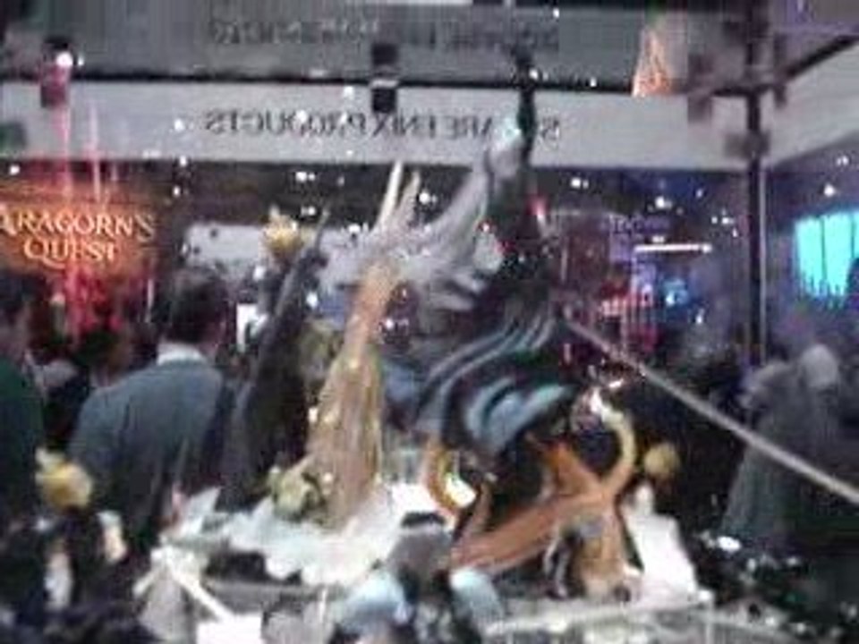 www.ffring.com - Square Enix (E3 2009) - Stand et figurines