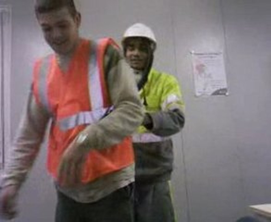 je montre a jimmy coment on fai lamour a une feme mdr