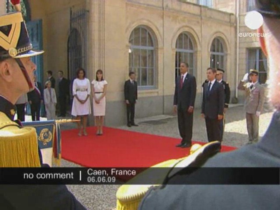 Les hymnes américains et français marquent l'arrivée d'Obama