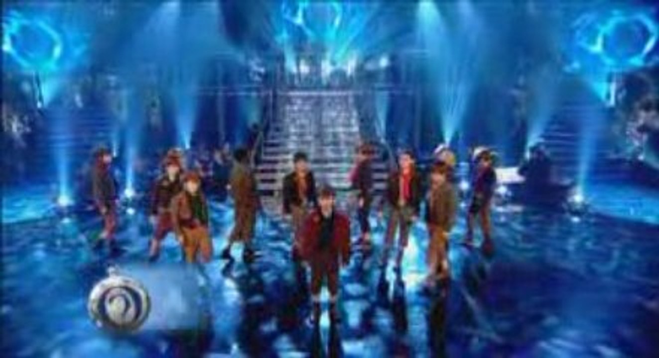 [BBC] Olivers singing Electricity