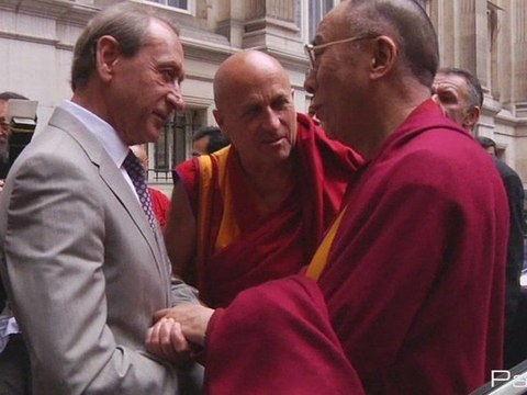Le dalaï lama, citoyen d'honneur de la Ville de Paris