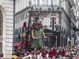 Royal de Luxe - La petite géante arrive !