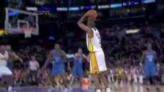 Trevor Ariza drops a bomb to take a 29-26 lead in the 2nd qu