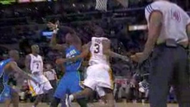 Trevor Ariza steals the ball, Derek Fisher brings the ball u