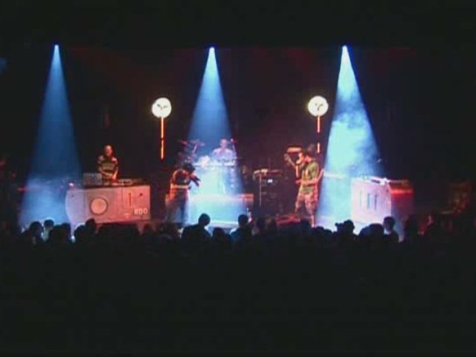 Le Peuple de l'Herbe - Free Degree Live