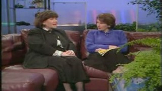 French Saunders TV-AM Parody - Financial Expert