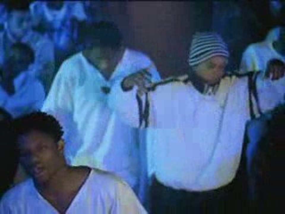 Clip Rap Francais_2 Bal 2 Neg - Que Faire(http---)