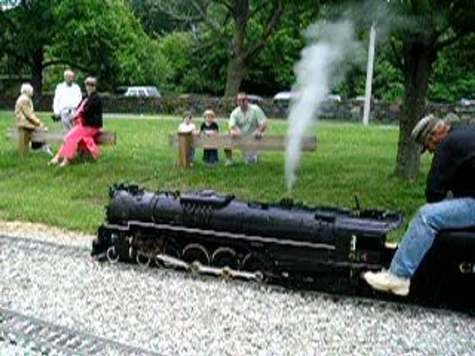 614 departs from the Station