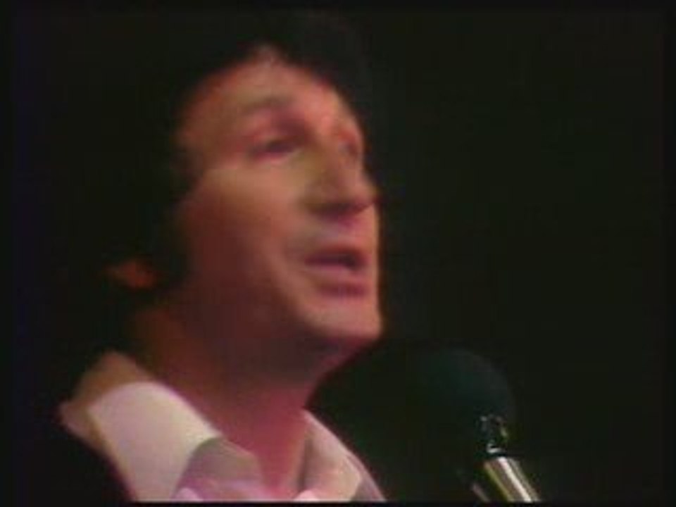 TOUT FOUT LE CAMP  MOULOUDJI