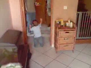 Les progres de Léo marche