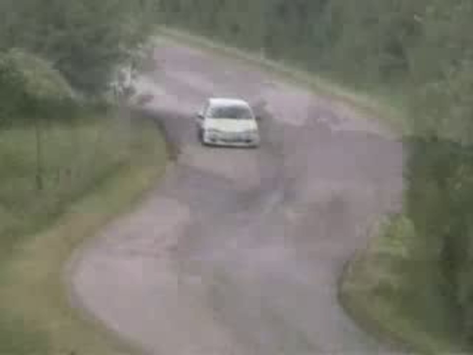 Rallye Mouzon Frezelle 2009 Nehr/Kubler es4