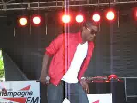 concert vitry mike kenli 2