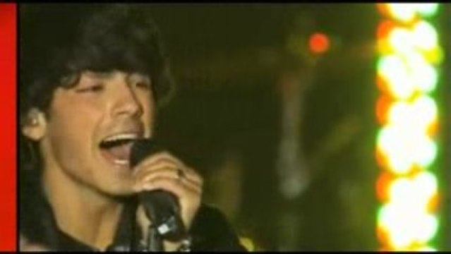 Poison Ivy - Jonas Brothers [Live New Song]