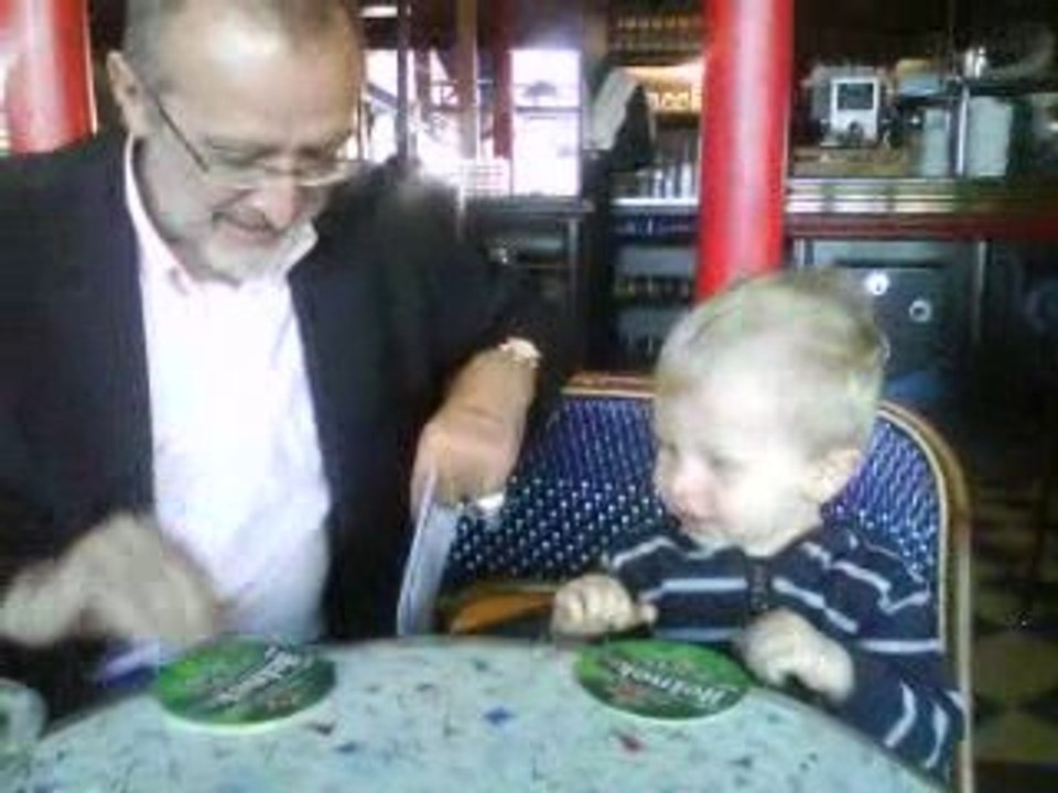 Au bistrot avec grand-père