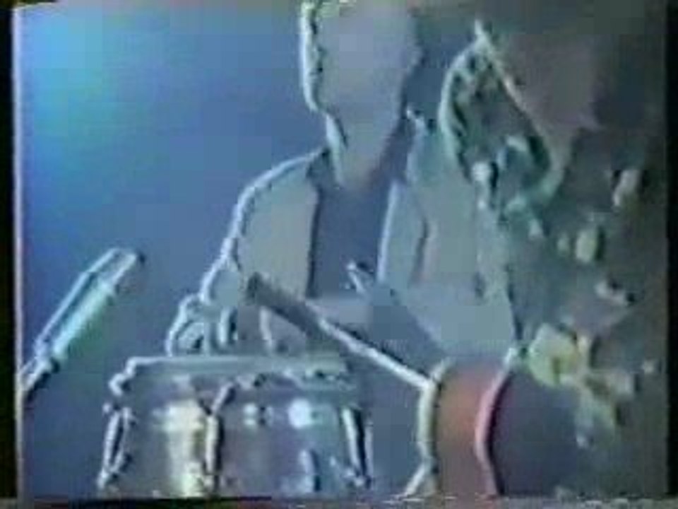 Woman's Eyes (Live) // Weekend