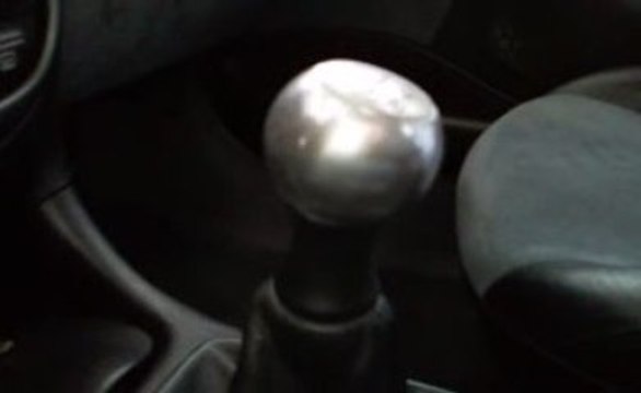 Levier de vitesse S16 ça tremble!!!!!!!!!!!