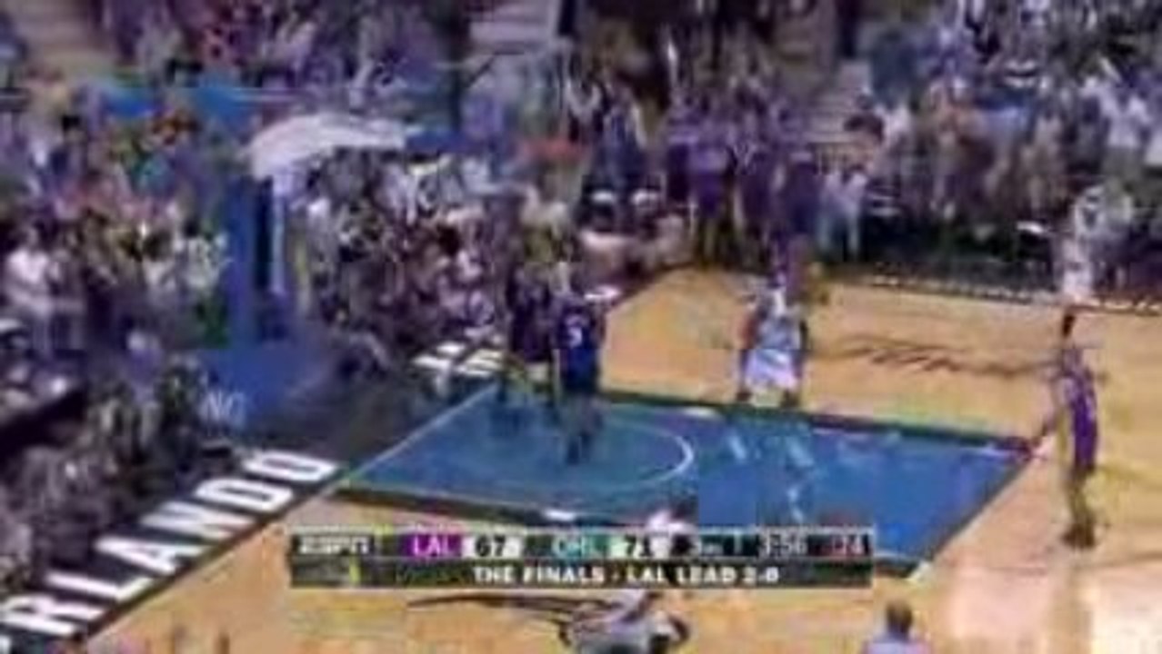 Rafer Alston goes up and under for a tough shot in traffic G