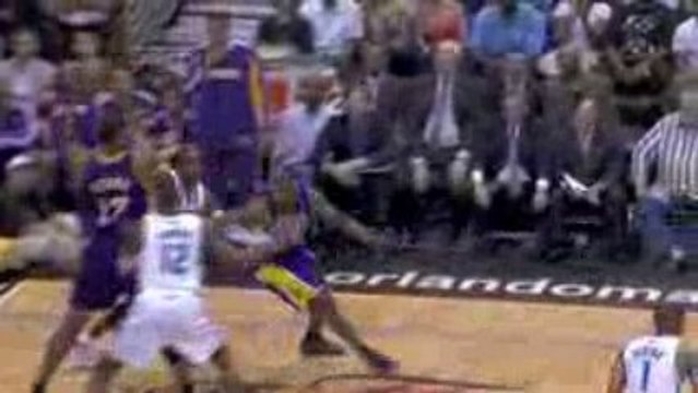 Kobe Bryant get the foul added to this 3-pointer during the