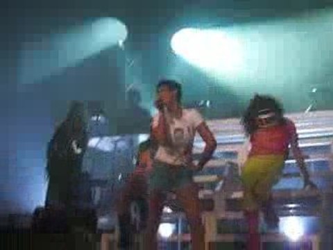 Sheryfa luna Aime moi à Puteau [06.06.09]