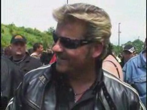 Lens : avec les fans de Johnny au stade Bollaert