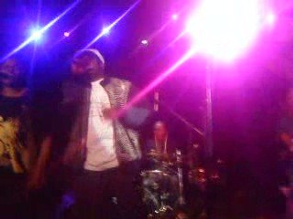 Mr Nov feat Mass - Musique ( Scène Bastille 9juin )