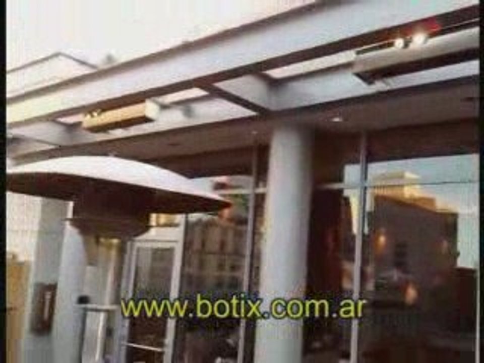 Colocacion de puas de alambre contra posado de pajaros