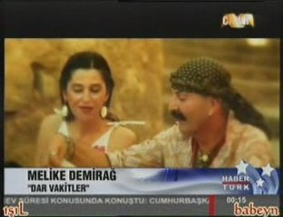 Melike Demirağ Dar Vakitler