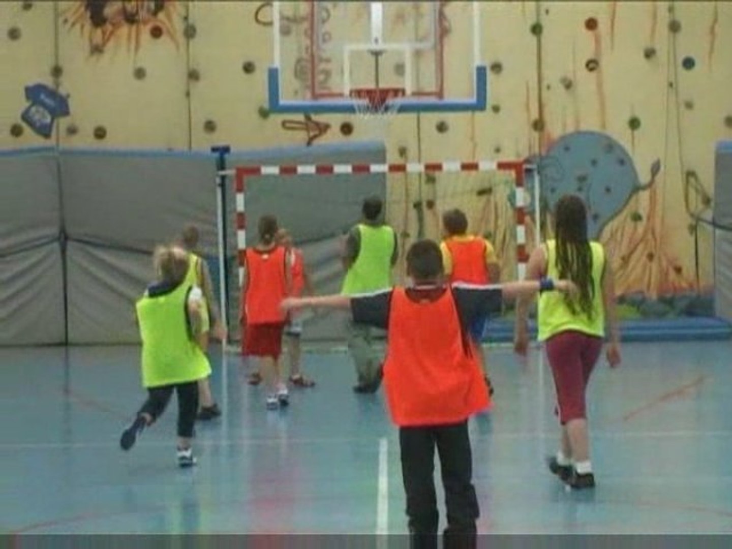 Mericourt Basket Club prepare son tournoi - Vidéo Dailymotion