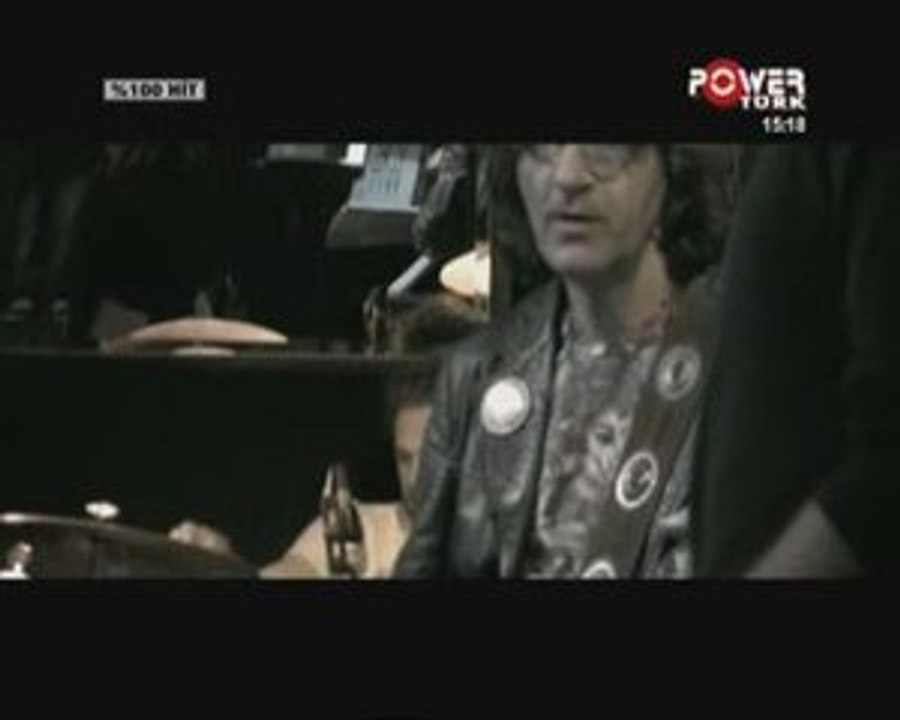 Özge Fışkın Kalbinden Vursun ( Video Klip 2009 )
