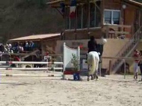 Meyreuil club 2 entrée sur la piste