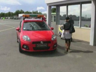 Les paddocks du circuit du Val de Vienne