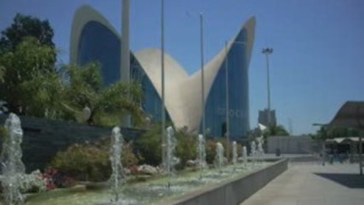 Valencia's Oceanografic and Aqua