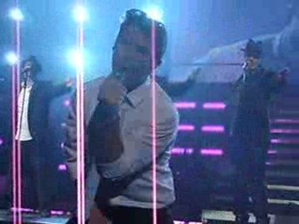 NKOTB- Please don't go girl_Live Paris 2009 february 04