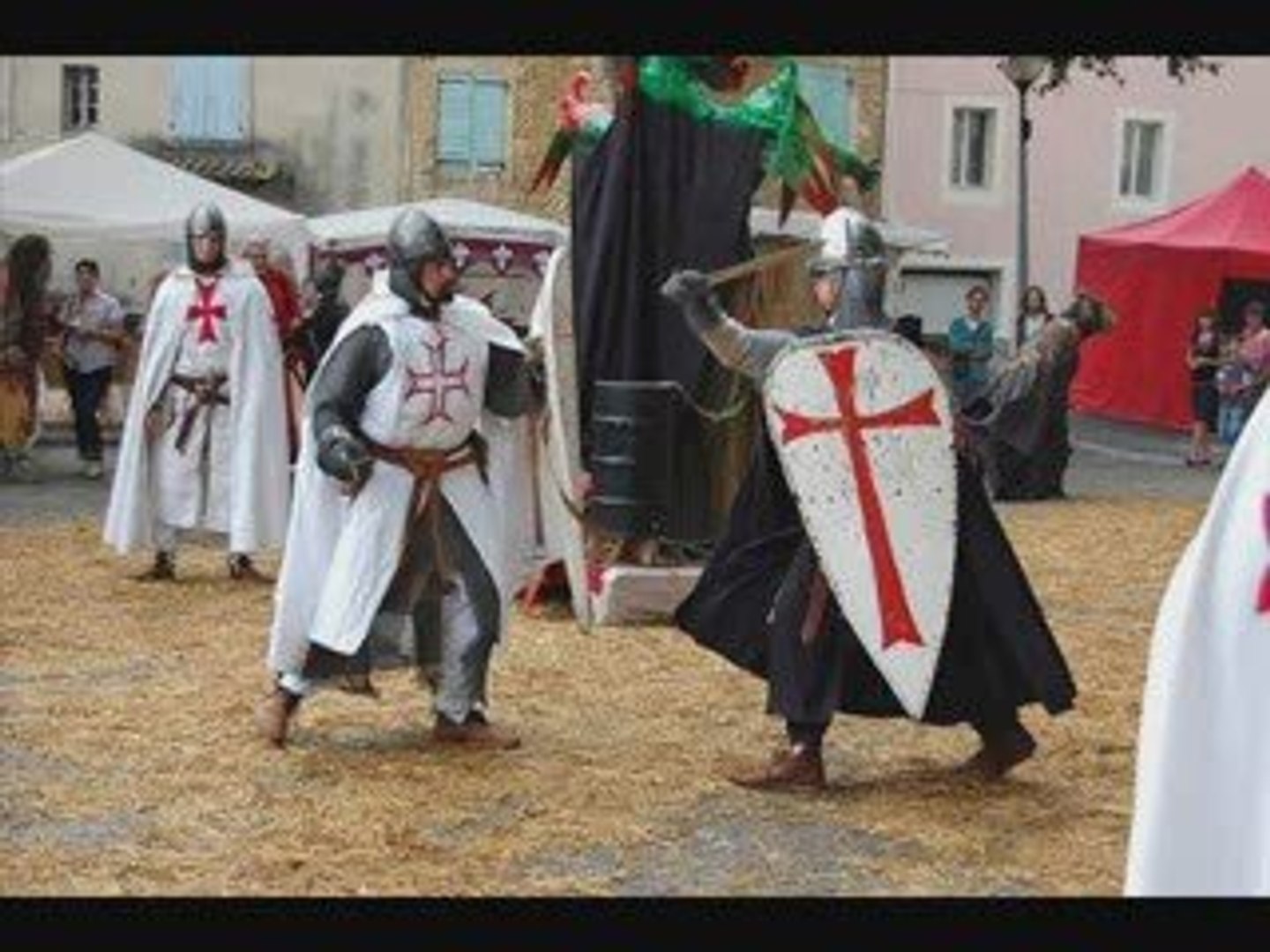 aperçu compagnie médiéval blancs manteaux - Vidéo Dailymotion