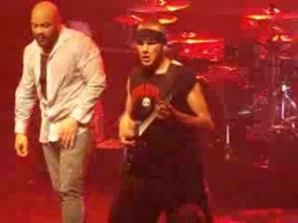 Killswitch Engage - The End Of Heartache - Bataclan 11/06/09