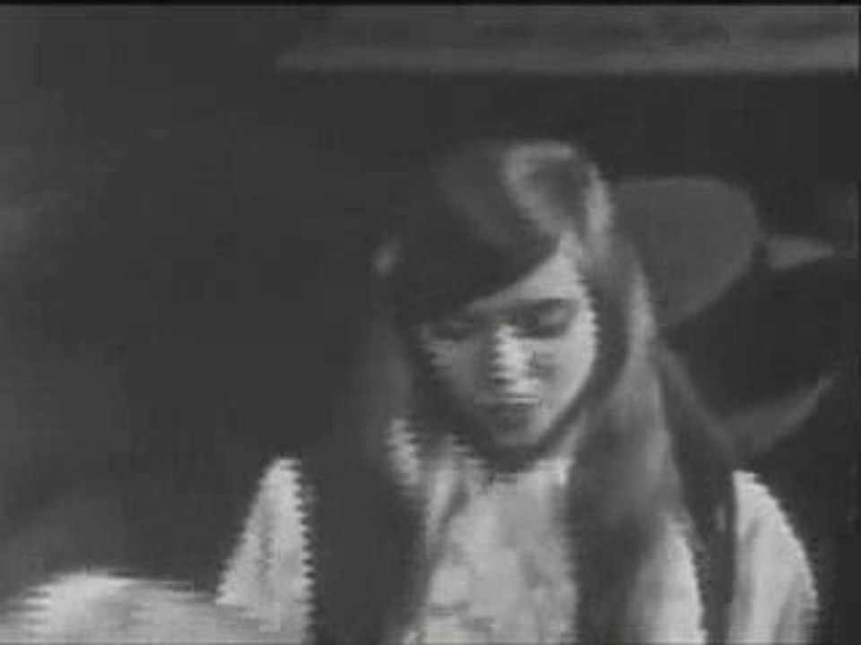 THE SHANGRI LAS Remember Walkin in the sand