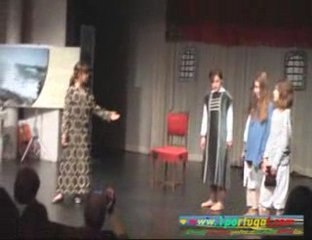 Teatro no Liceu Internacional Saint Germain en Laye - 2